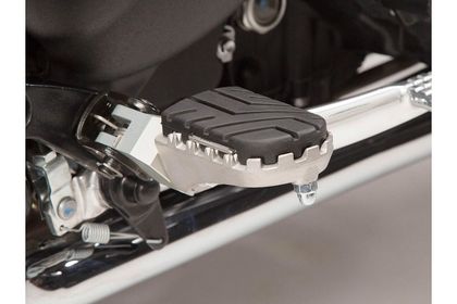 SW-MOTECH ION Footpegs
