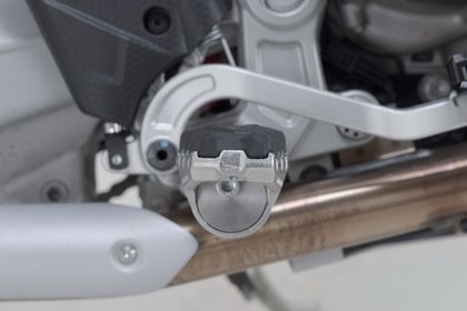 SW-MOTECH EVO - Grey/Black Footpegs