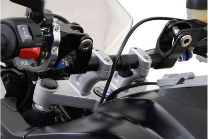 SW-MOTECH With offset Ø 28 mm - H=20 - Retract of 30 mm Handlebar riser