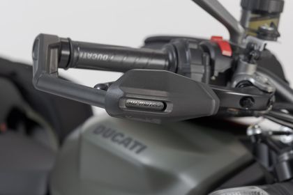SW-MOTECH With wind deflector - Black Lever protection