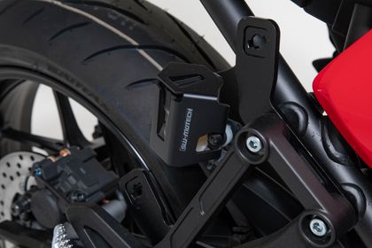 Protection SW-MOTECH De réservoir de liquide de frein - Noir