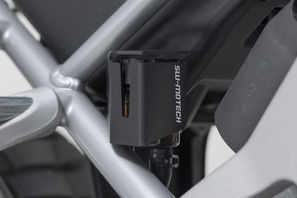 Protection SW-MOTECH De réservoir de liquide de frein - Noir