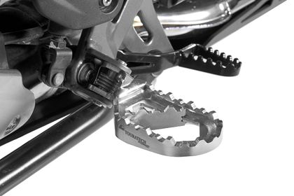 Repose-pieds Touratech Works - position basse - Argent Ref : TRT00335A / 01-045-5316-0 