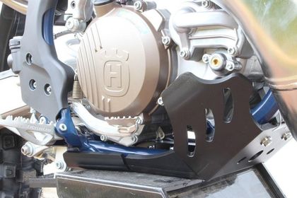 Protector motor aXp Cubrecárter Enduro Xtrem negro