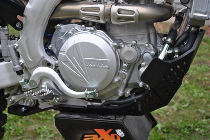 Protector motor aXp Cubrecárter enduro xtrem PHD negro