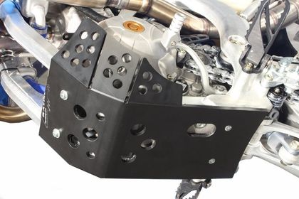 Protector motor aXp Cubrecárter Enduro negro TM EN250F/300F