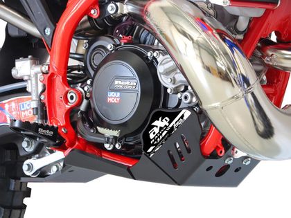 aXp Xtrem mit Gestängeschutz Motorschuh