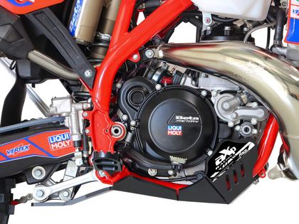 aXp Xtrem mit Gestängeschutz Motorschuh