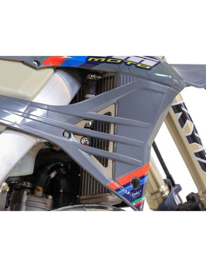 aXp Hard Enduro - PEHD 8 mm - sort Radiatorbeskyttelse