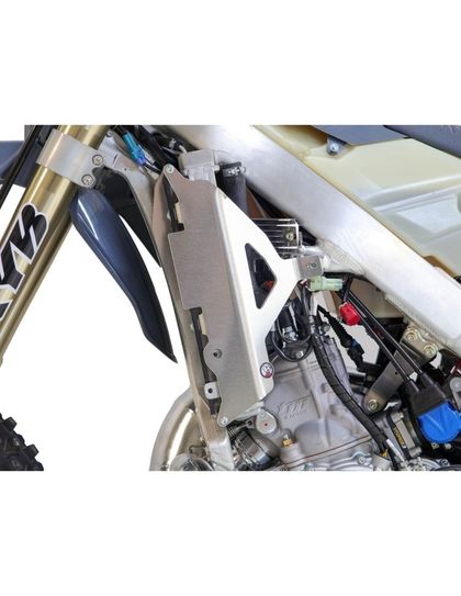 aXp Hard Enduro - PEHD 8 mm - sort Radiatorbeskyttelse