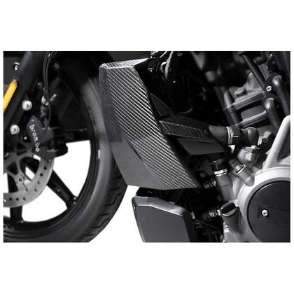 Ecope de radiateur Zard COUVRE EN FIBRE CARBONE COUVERCLE BOUCHON ALUM Ref : ZAD00457A / ZHD024OP2 HARLEY DAVIDSON 975 NIGHTSTER 975 - 2022 - 2025