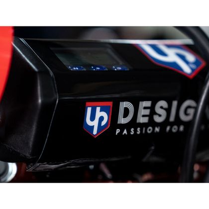 Mäkká podložka riadidiel UP Design Integrovaný chronometer Univerzálny - Čierna