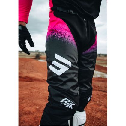 Shot KONTAKT FSLC MOTOBLOUZ 2026 Cross-Hose - Pinke / Schwarz
