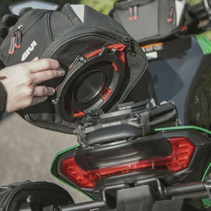 Givi EASY07 für Seatlock (11-14 Liter) Satteltasche Universell