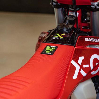 Housse de selle X-GRIP BABOONS BUTT - Rouge