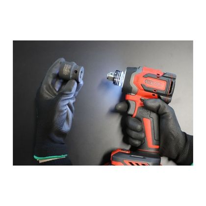 Clé à choc KS Tools porte-embouts 1/2'' 18V 230 Nm, 2 batteries et chargeur Universel