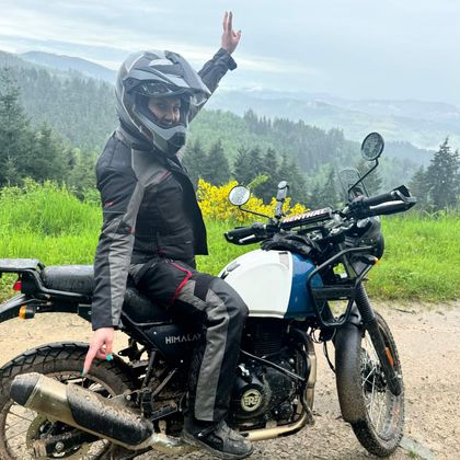 DXR ROADTRIP VROUW Motorvest - Zwart / Rood