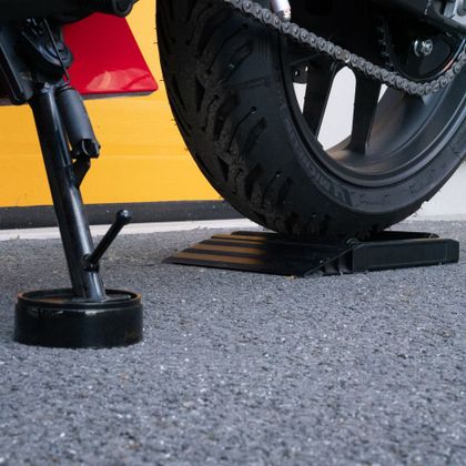 Socle à rouleaux Motoblouz Alu - Pour entretien chaine Universel - Noir