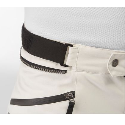 Pantaloni Fuel ASTRAIL PANT - Bianco / Nero