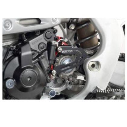 Protection de chaine Zéta  - Noir / Rouge