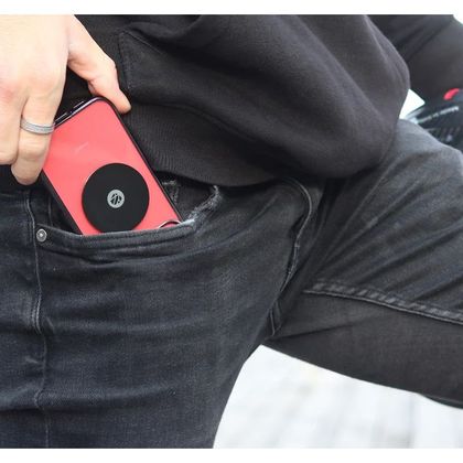 Shapeheart universal and magnetic with adhesive metal plate Smartphone holder