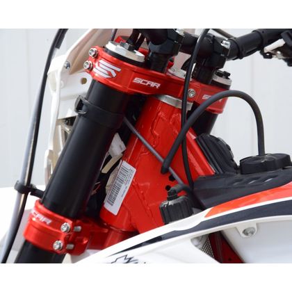 Scar Triple Clamps - Offset: 20mm Fork tees - Red