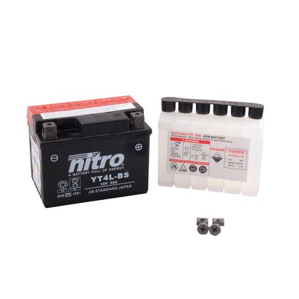 Batería Nitro YT4L-BS AGM abierta con pack de ácido Tipo ácido