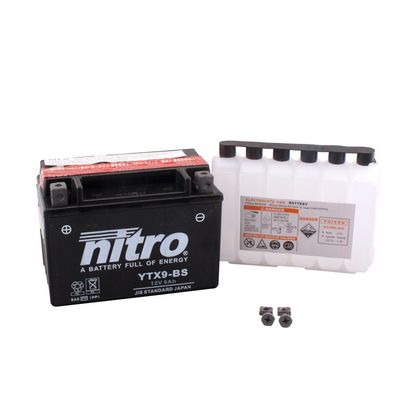 Batería Nitro YTX9-BS AGM abierta con pack de ácido Tipo ácido